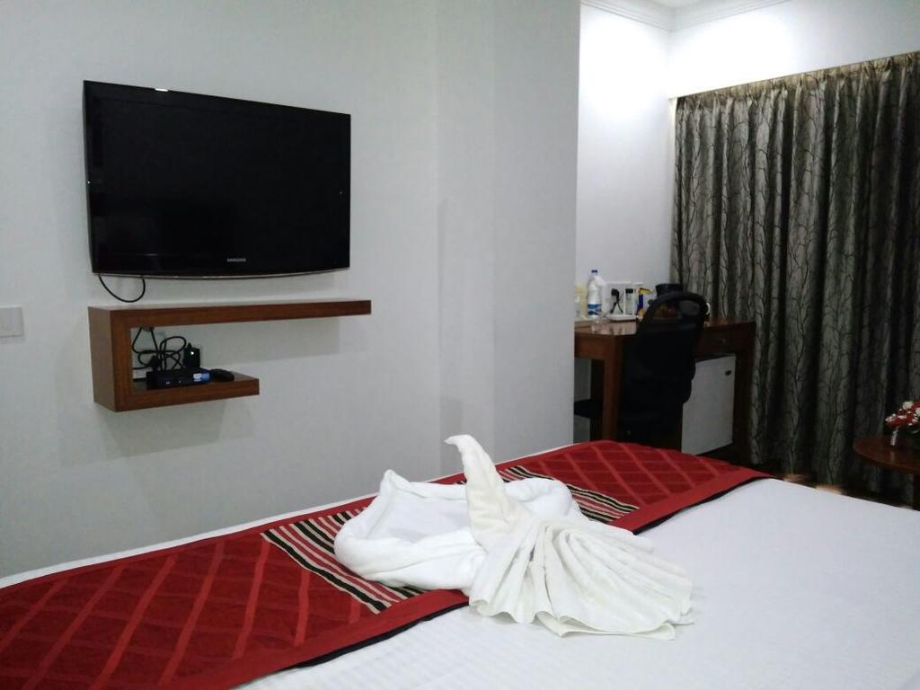 The Royal Comfort Bangalore Exterior photo