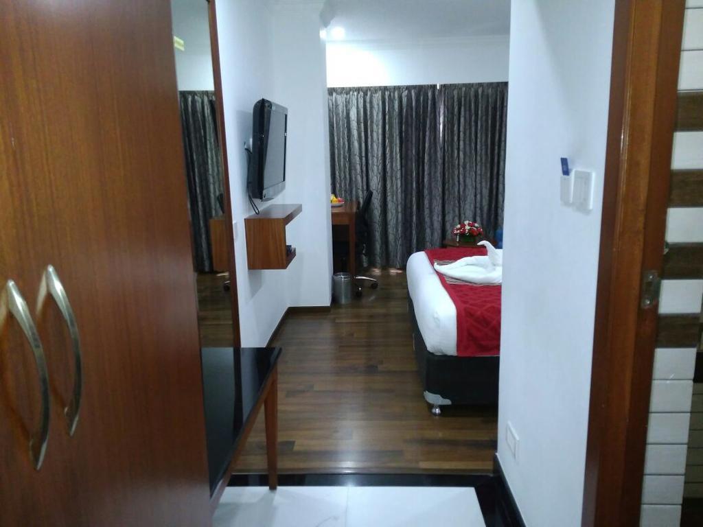 The Royal Comfort Bangalore Exterior photo